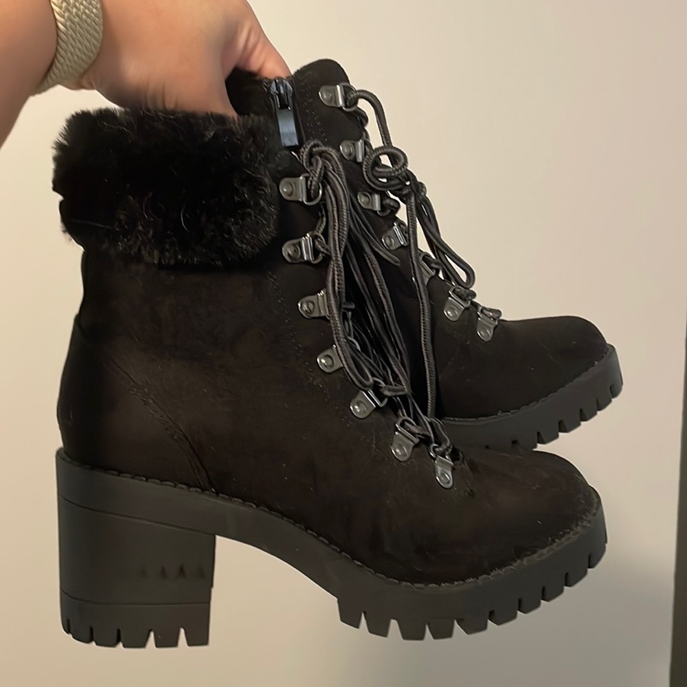 Combat boots